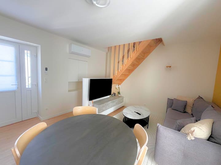 Duplex Standing: Clim, Balcon, Centre, Calme - Baume-les-Messieurs