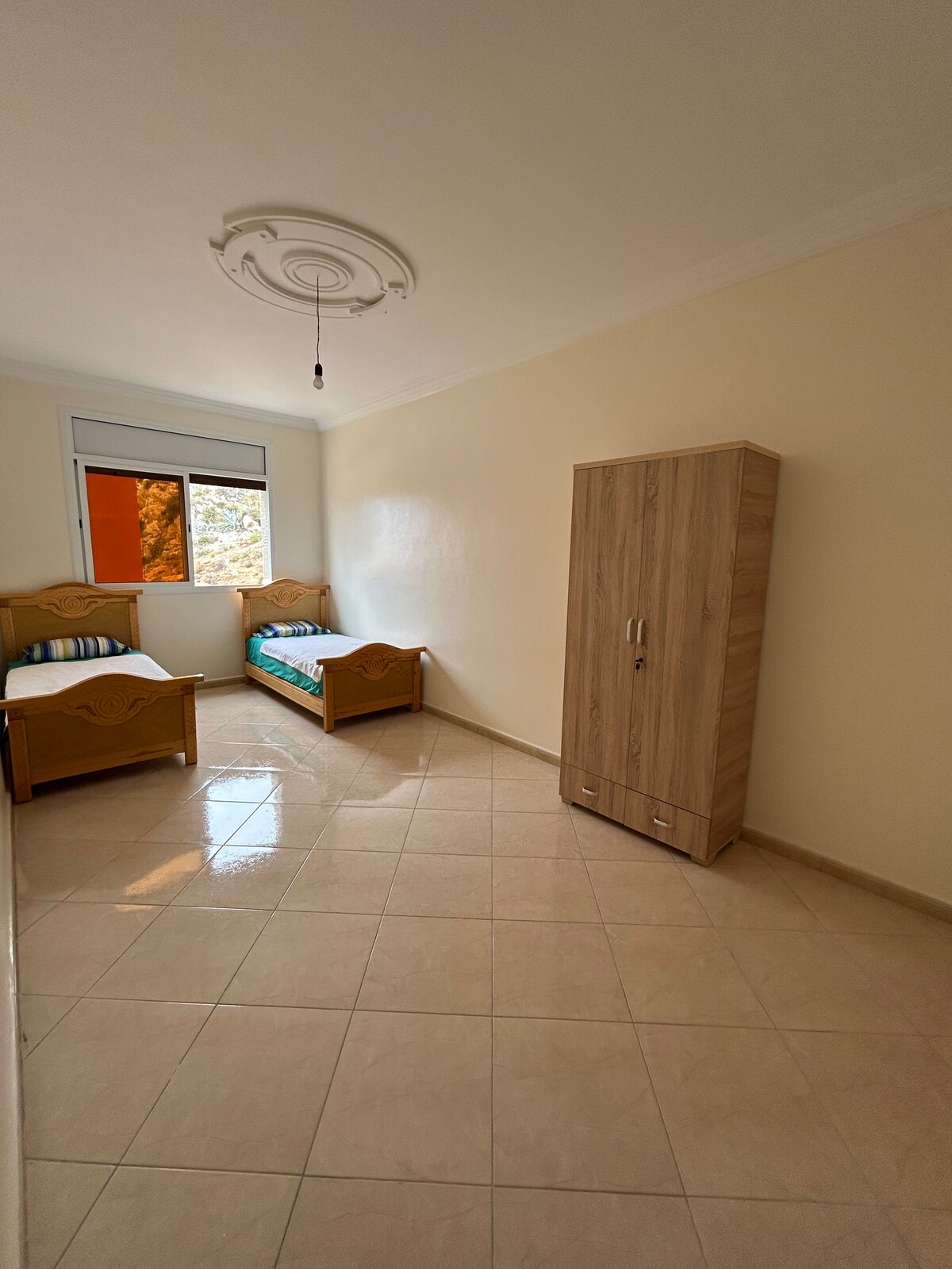 غرفة النوم 2