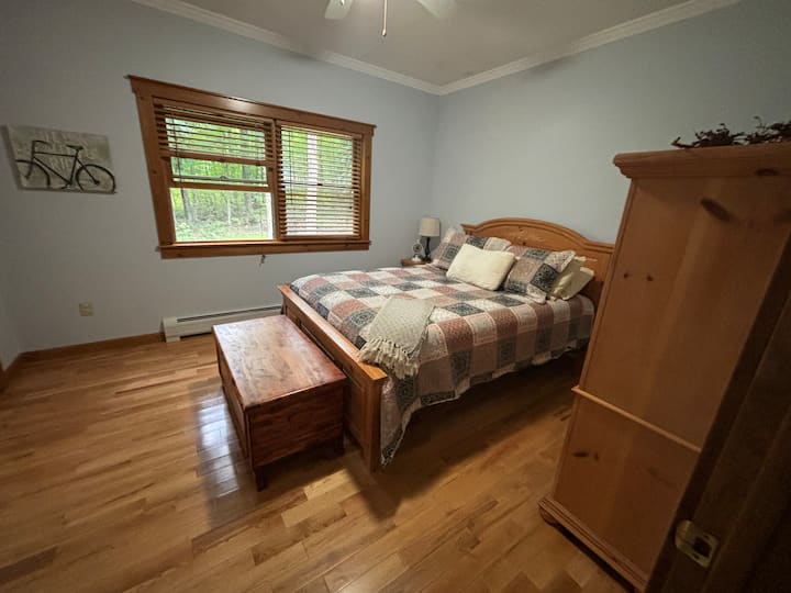 חדר שינה קווין.