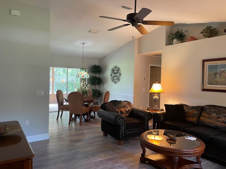 Cozy Rural Home On Quiet 3 Acres - DeLand, FL