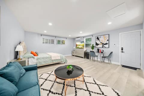 Top performing Airbnb: New Remodeled Private guest house In Arcadia in Arcadia