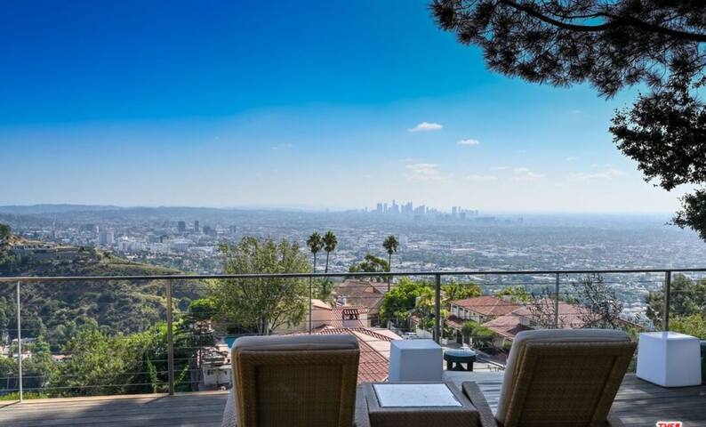Secluded Luxury Retreat in LA gallery image 3