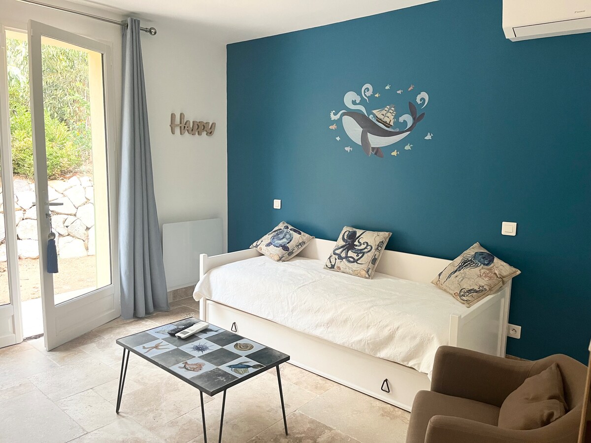 Top performing Airbnb: Eucalyptus 1bis, 2 bedrooms, 2 bathrooms in Rayol Canadel Sur Mer