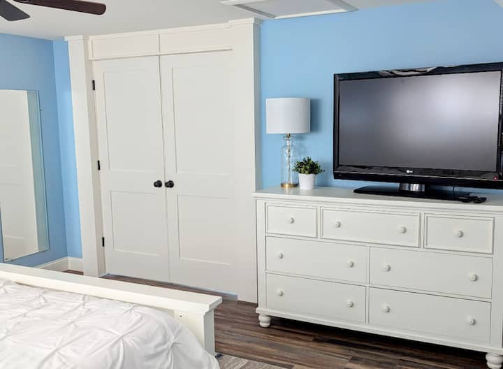 Upper level bedroom