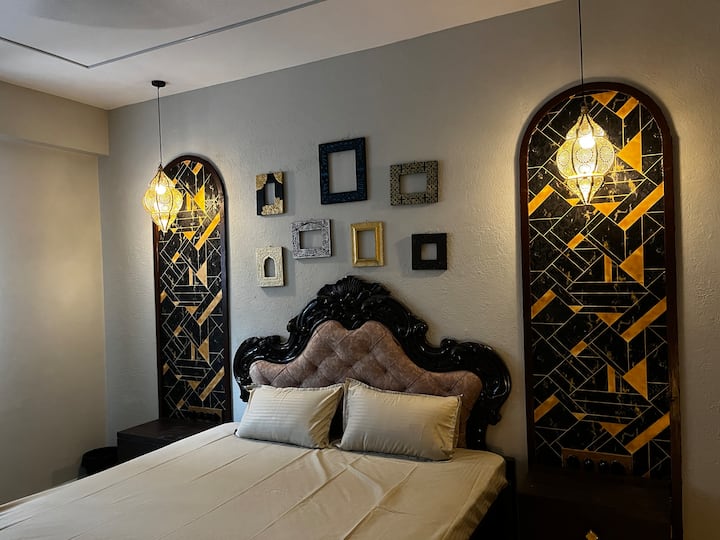 Alcoove- A Touch Of Vintage - Gwalior