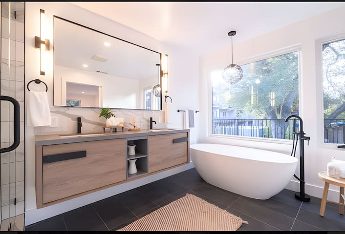 Spacious New Designer Home | 4BR/4.5BA Retreat gallery image 4