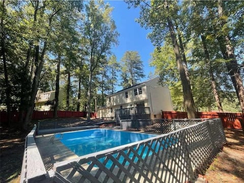 Atlanta 7BDR Home w Pool 10min from Airport 13beds