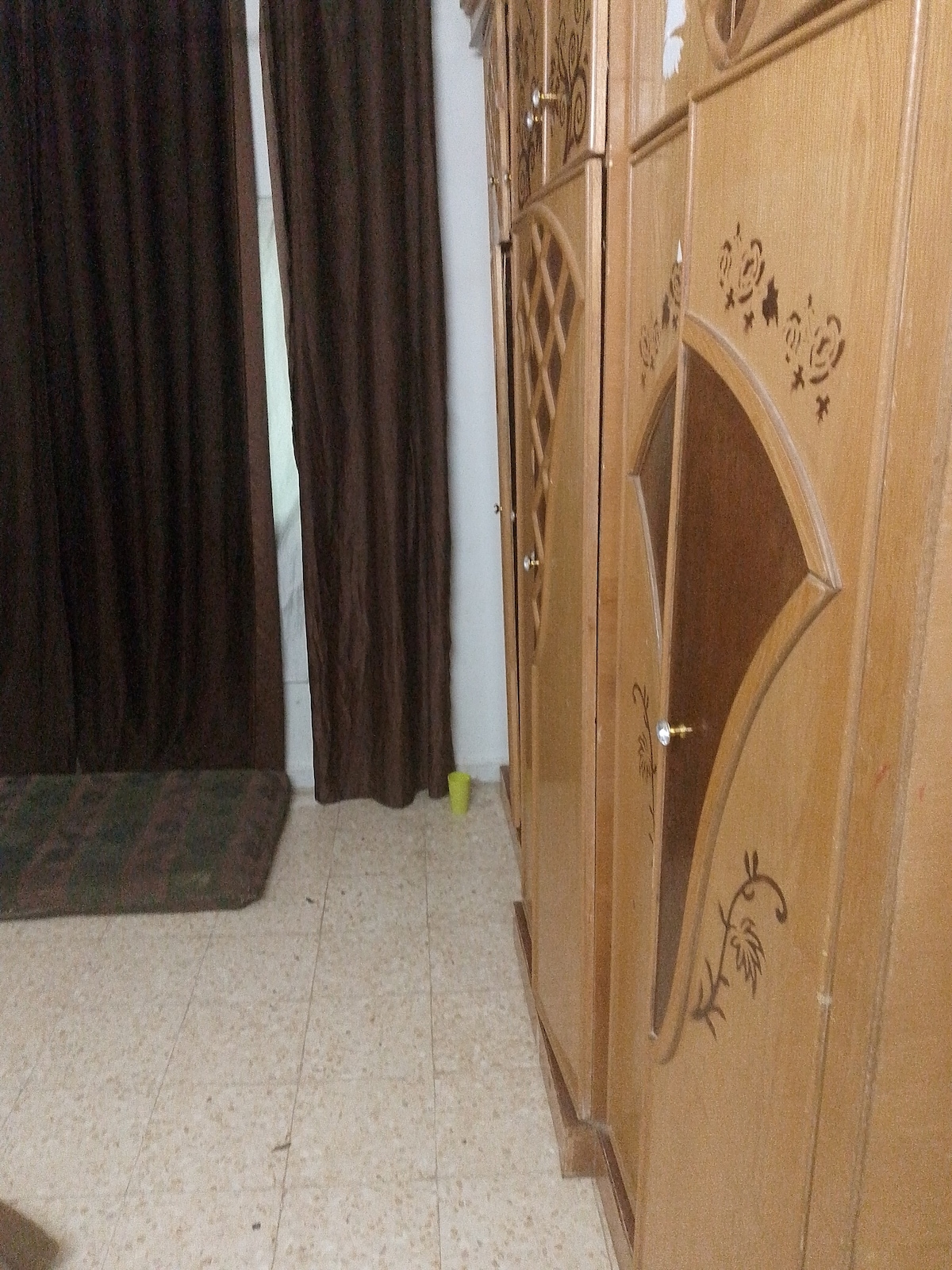 A house consisting of two rooms, a hall and utilities - Tiny houses for ...