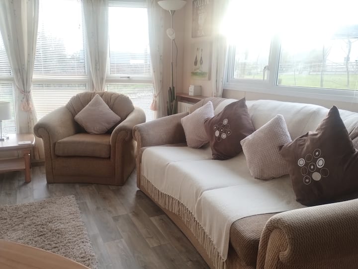 Dingledell Wood Caravan - Lampeter