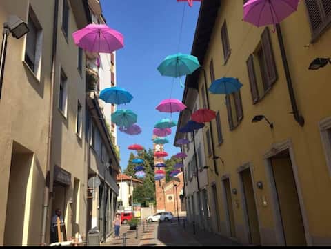 Large and Three-room apartment Fiera Milano 3 Bedrooms