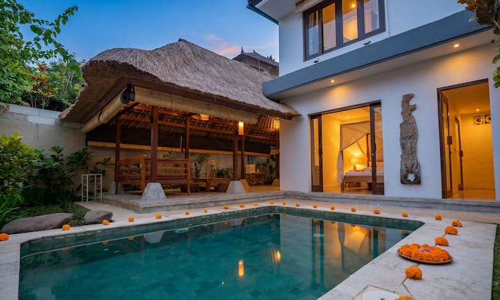 Charming 2-br Pool Villa In The Heart Of Ubud Bali - Ubud