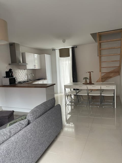 House in the city center with quiet garden