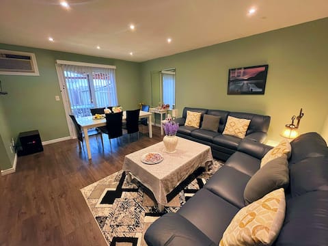 Top performing Airbnb: Furnished 5 Bedroom Family House in East Windsor in Windsor