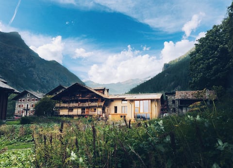 Casalpina Enchanting Alpine Chalet