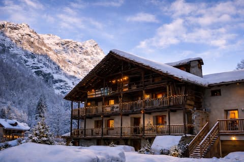 Casalpina Enchanting Alpine Chalet
