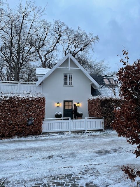 Charming house by water and forest