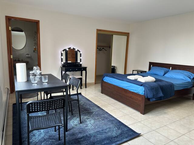 Apartment in Jersey city 20 minutes to NYC & EWR