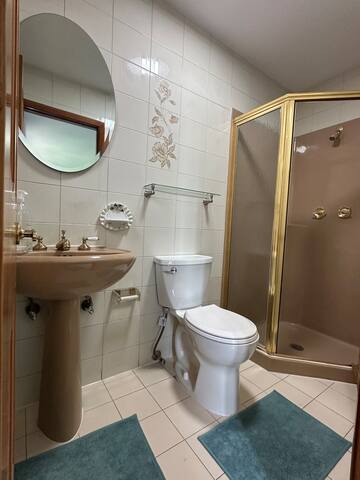 Apartment in Jersey city 20 minutes to NYC & EWR gallery image 5