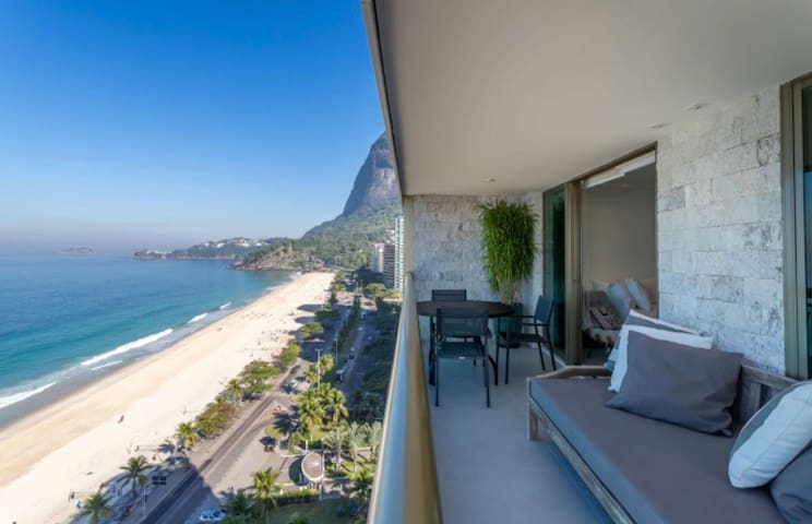 The Best in São Conrado