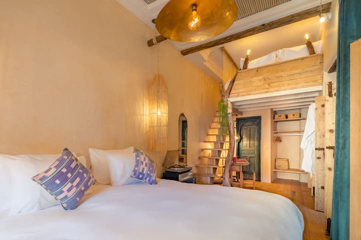 Signature Suite Baignoire Rooftop & Spa - 에사우이라