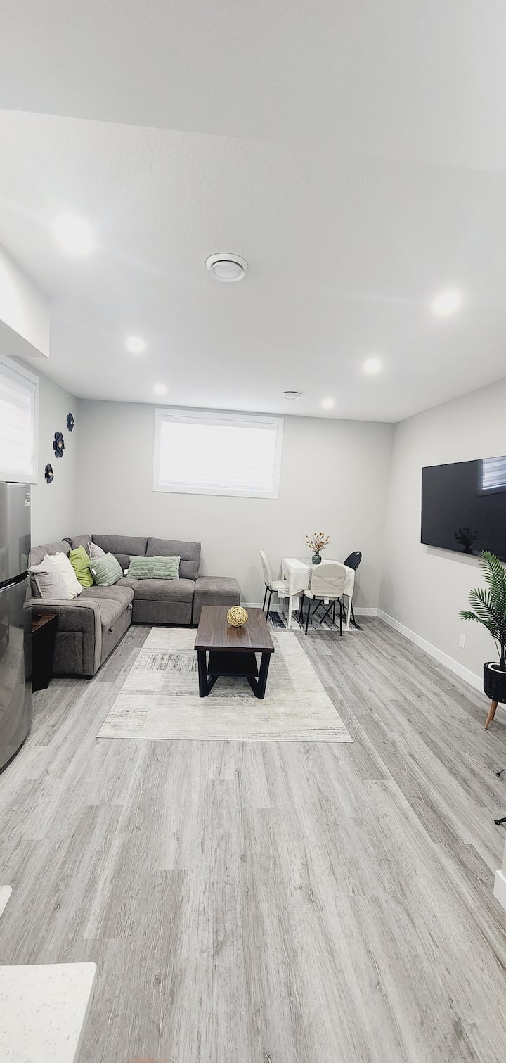 Fabulous And Cozy Guest Suite - Calgary