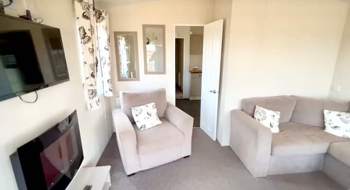 Beachfront 3 Bedroom Caravan - Greatstone Beach