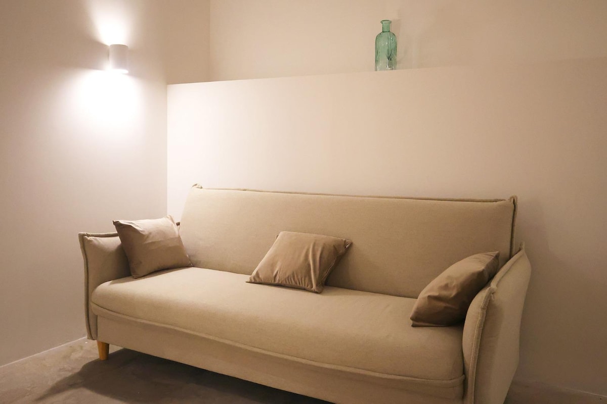 Anuncio de Airbnb popular: PepeFlats 1 Ayora Mediterranean Suite 1 en Patraix