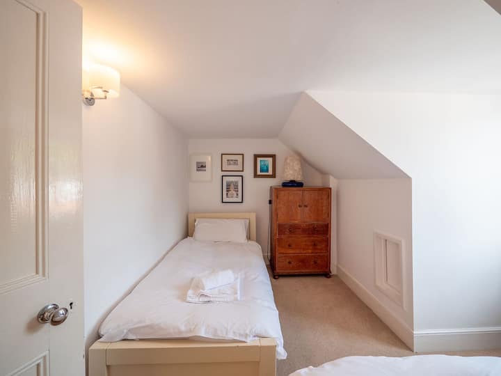 Twin bedroom on top floor
