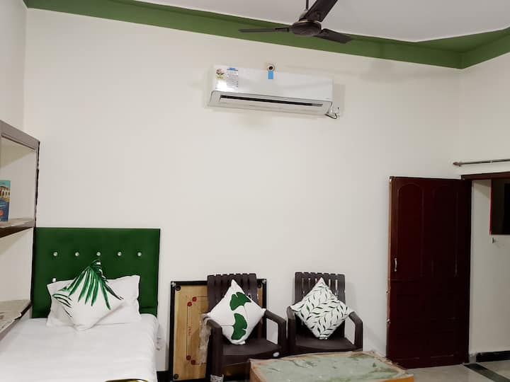 Srajan's Bnb - Ujjain