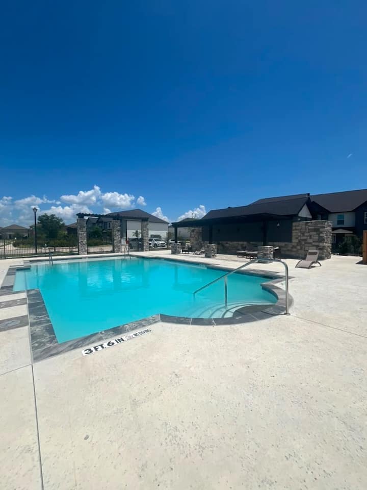 Nova, Luxury Large, 3br, 3.5bath, Sleeps 11, Wifi - Blue Ridge, TX
