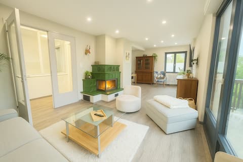 Maison L'Impasse: swimming pool (summer), spa, fireplace