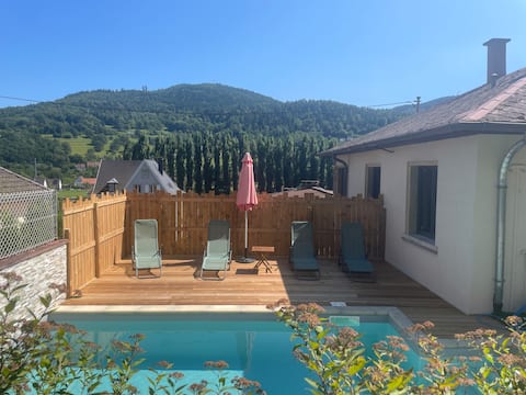 Maison L'Impasse: swimming pool (summer), spa, fireplace