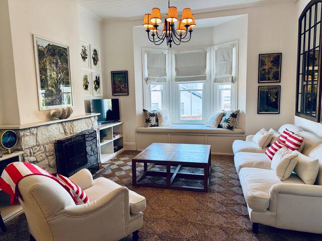 Central Simon’s Town Cottage