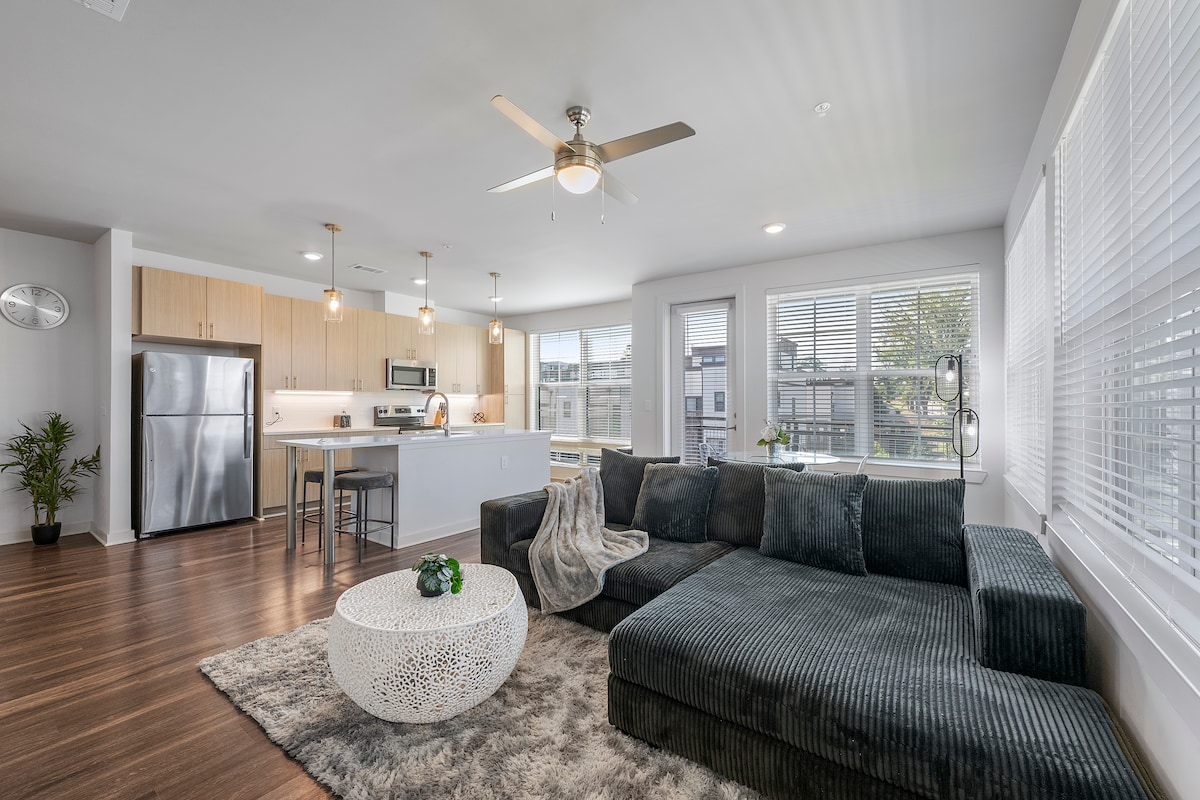Top Airbnb: Luxurious 2br/2ba West Midtown *New Property in Bolton