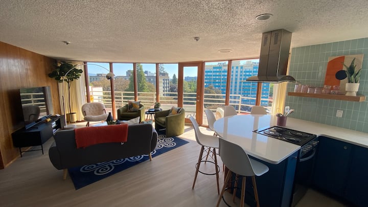Newly Renovated Penthouse Getaway! - Eugene, OR