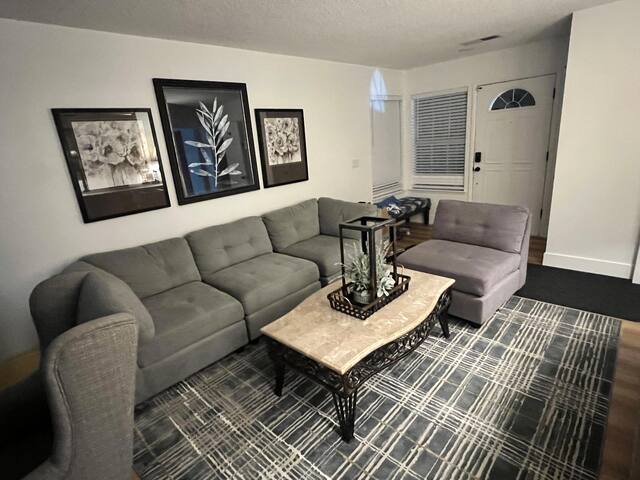 Casita vegas with Pool gallery image 5