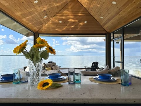 Luxury Landing at Lake Griffin - Pets Welcome