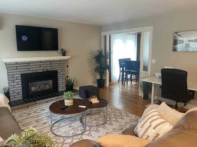 University Manor gallery image 4