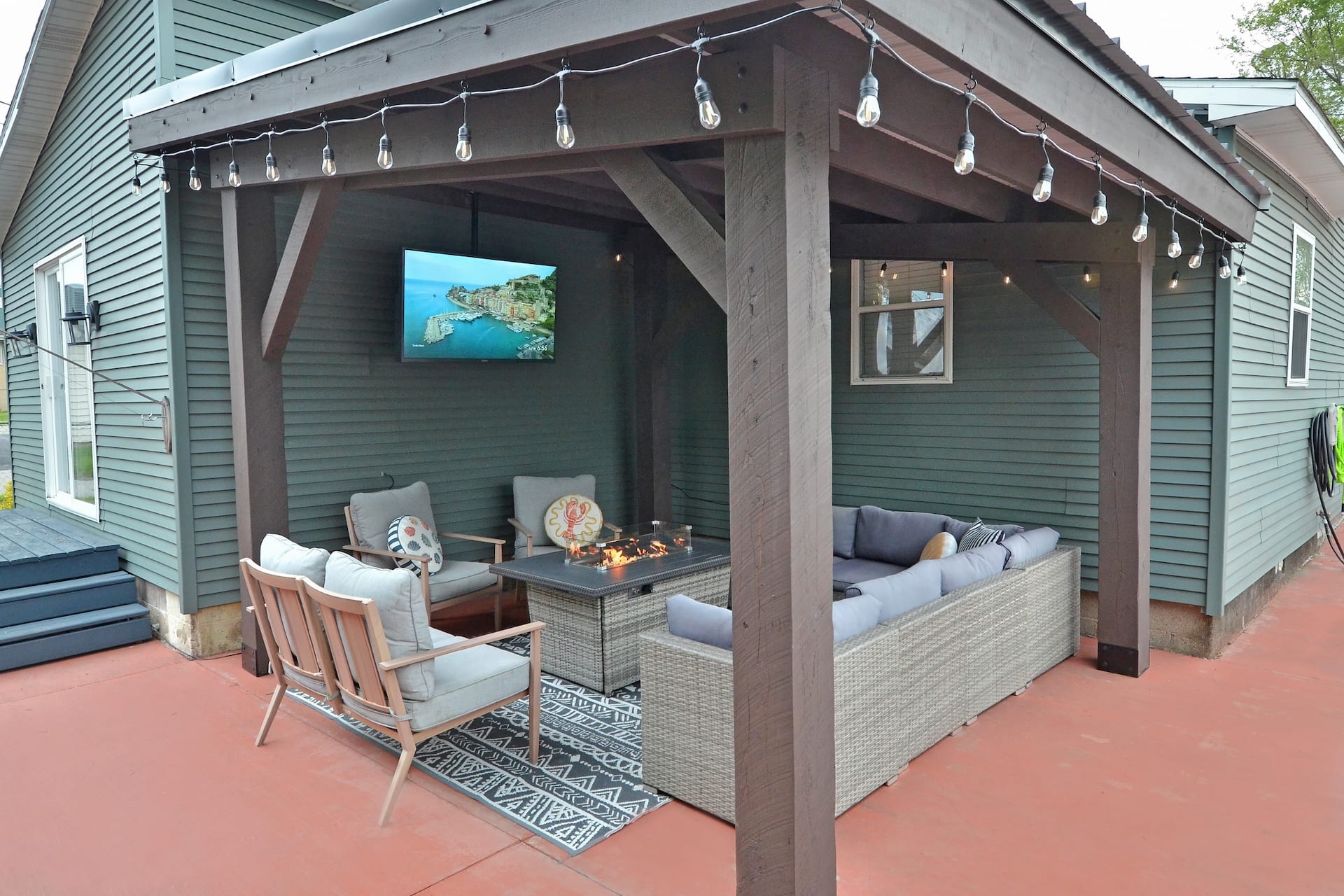 Lake Wawasee, Outdoor TV, Surround Sound, Bikes