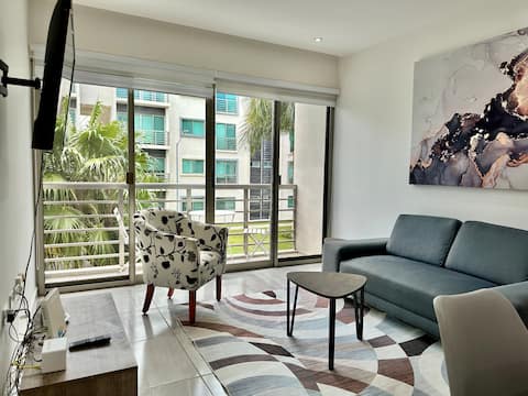 Popular Airbnb listing: Modern and safe 3B with a pool! in Supermanzana 329