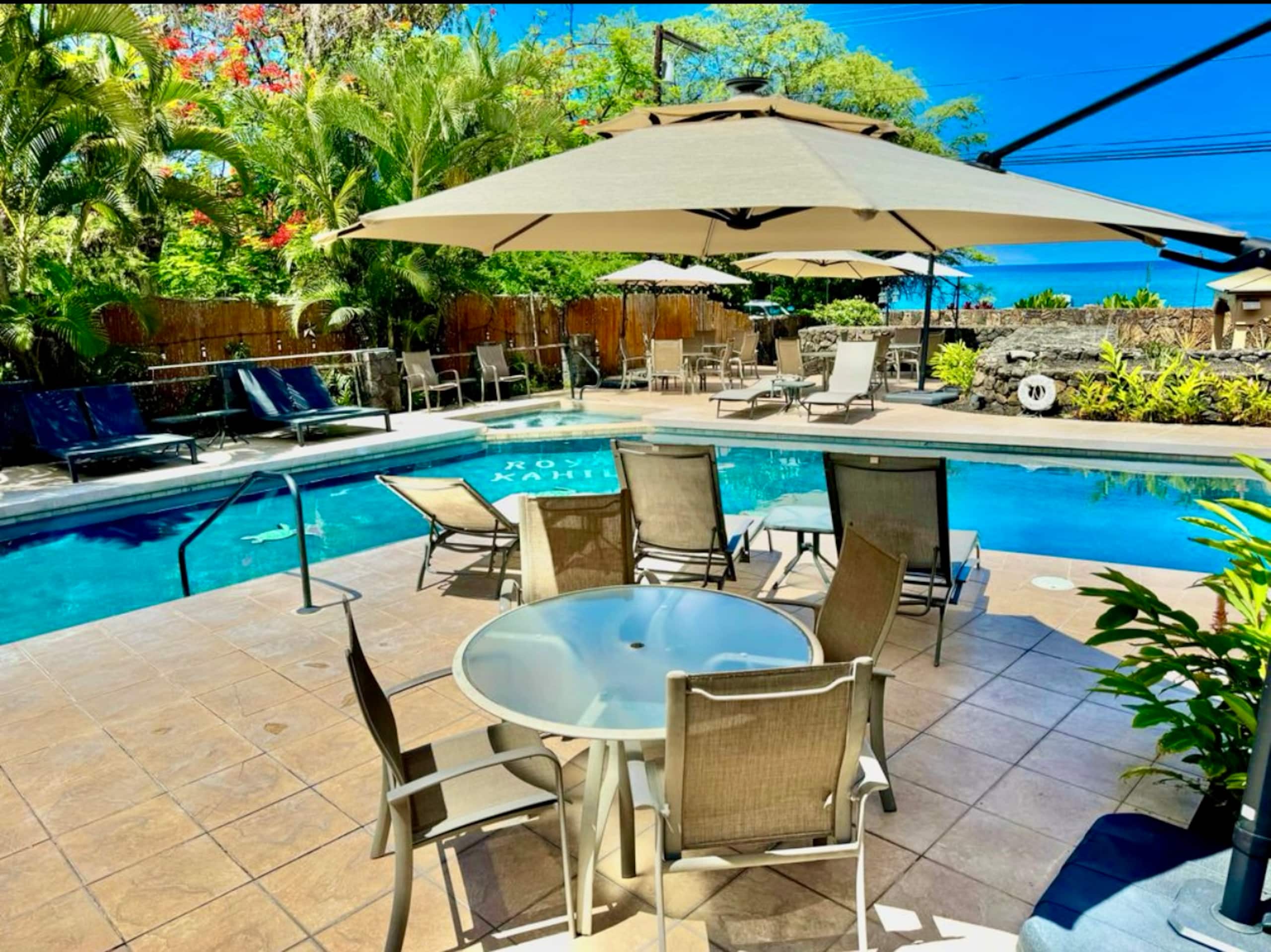 Condo in Kailua-Kona · ★4.48 · 2 bedrooms · 4 beds · 2 private baths - Image 70