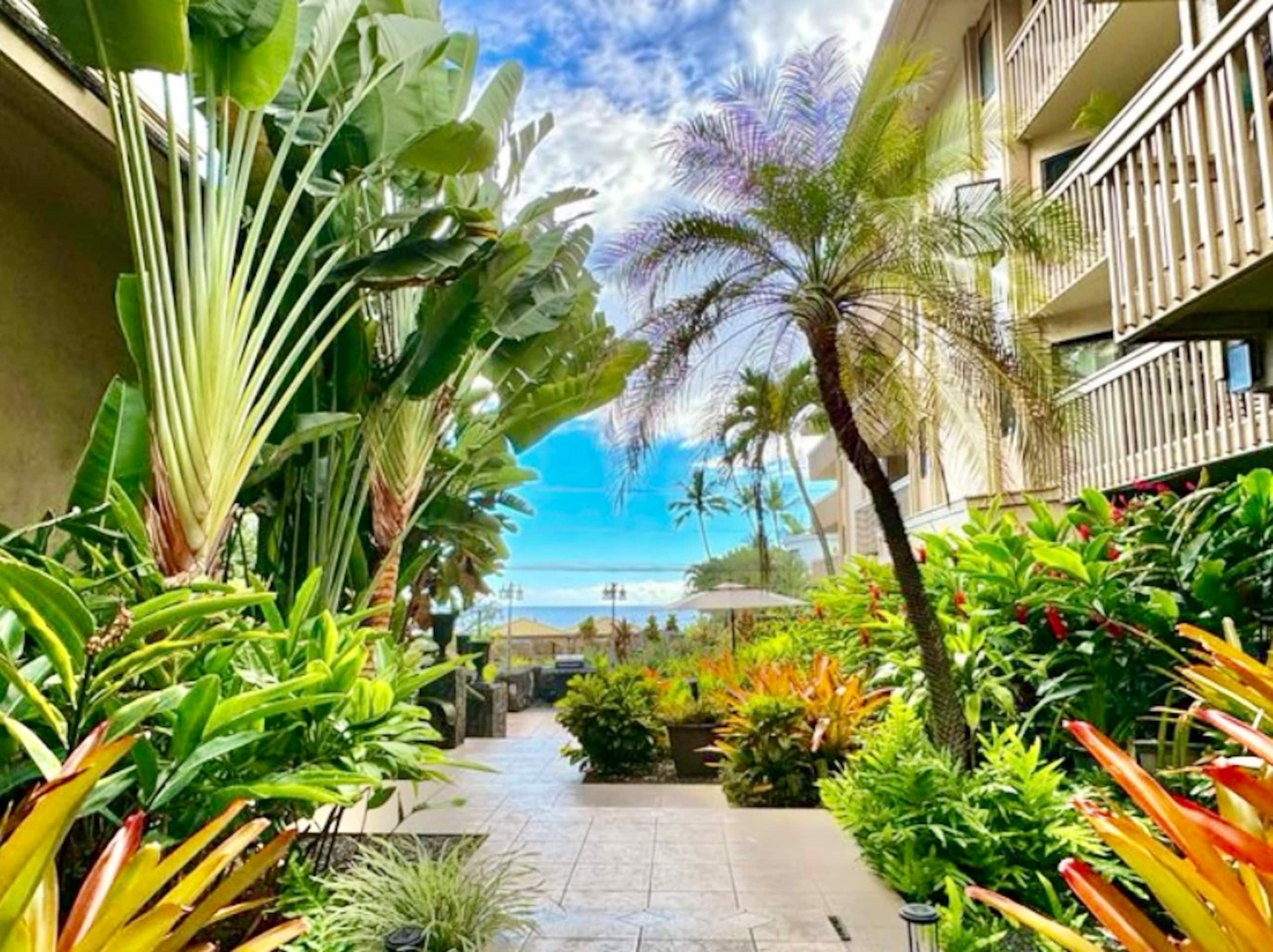 Condo in Kailua-Kona · ★4.48 · 2 bedrooms · 4 beds · 2 private baths - Image 72
