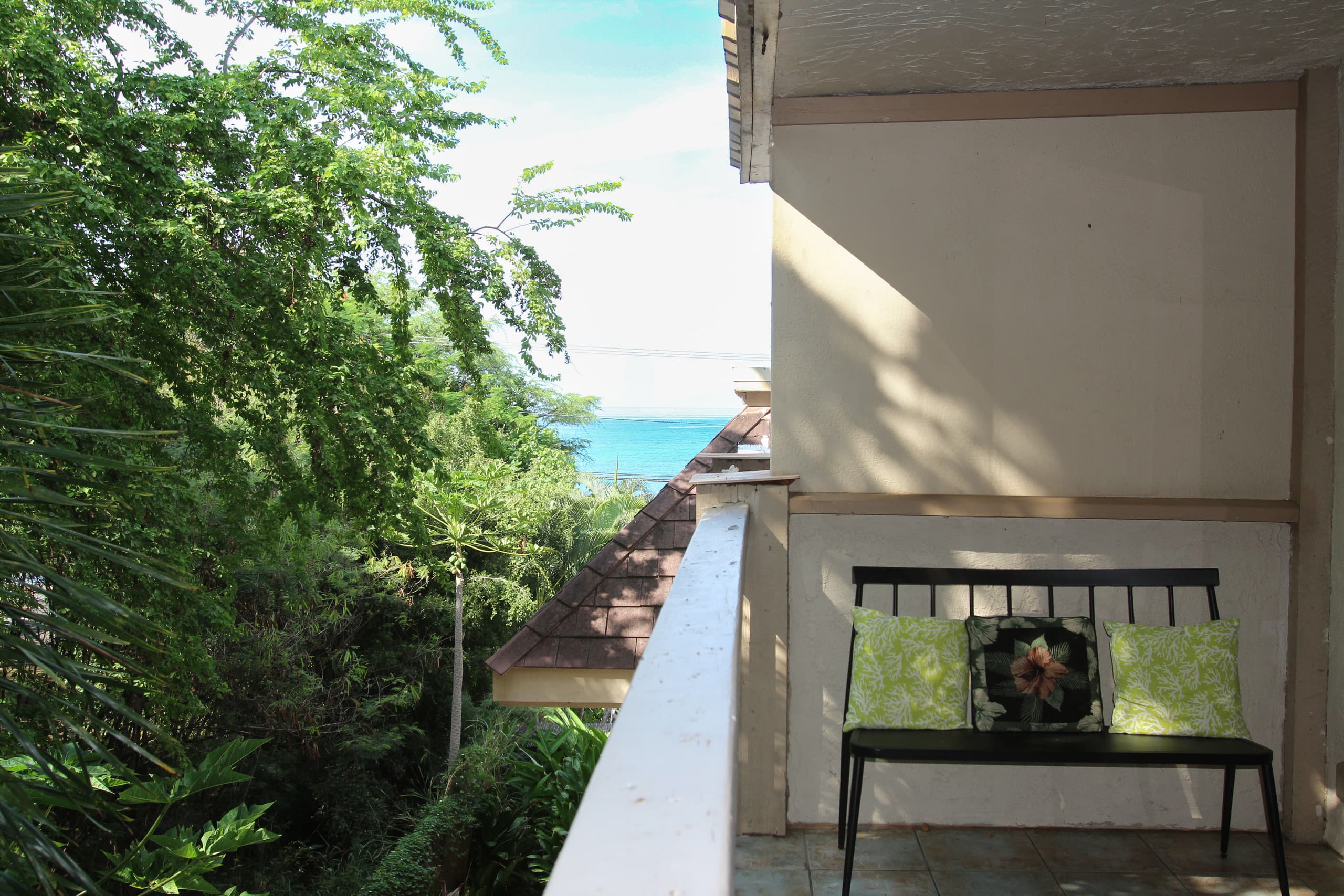 Condo in Kailua-Kona · ★4.48 · 2 bedrooms · 4 beds · 2 private baths - Image 34
