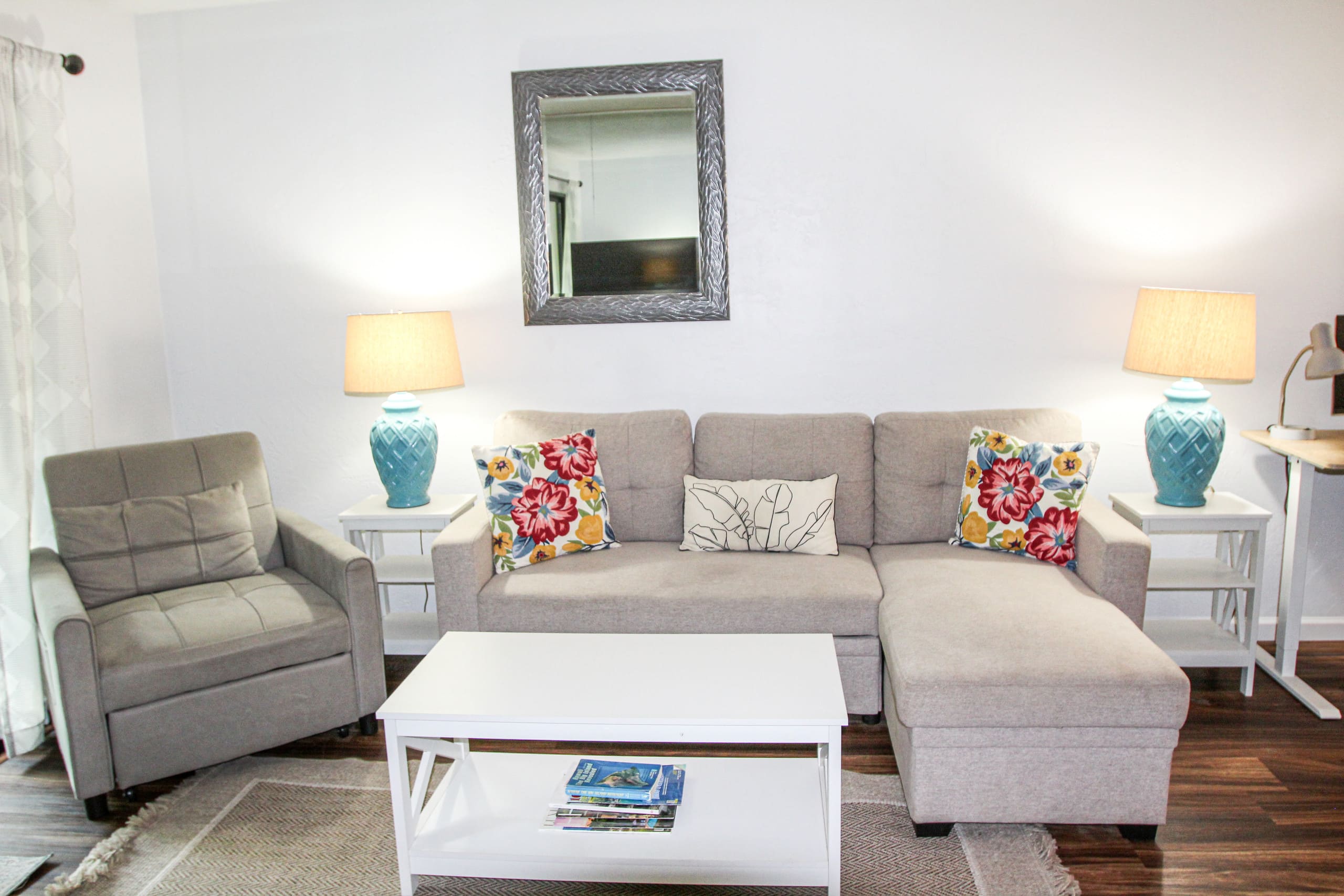Condo in Kailua-Kona · ★4.48 · 2 bedrooms · 4 beds · 2 private baths - Image 2