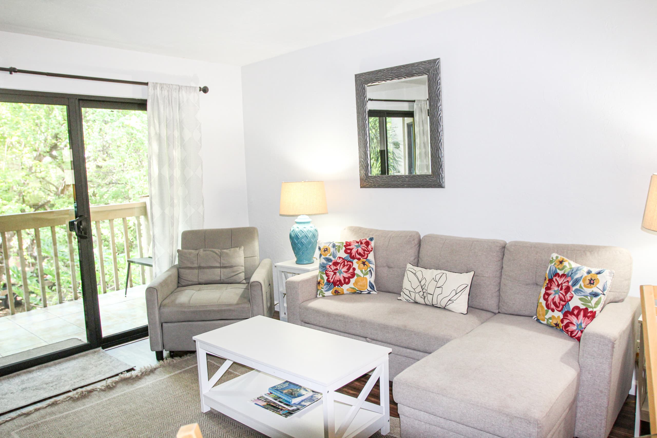 Condo in Kailua-Kona · ★4.48 · 2 bedrooms · 4 beds · 2 private baths - Image 6