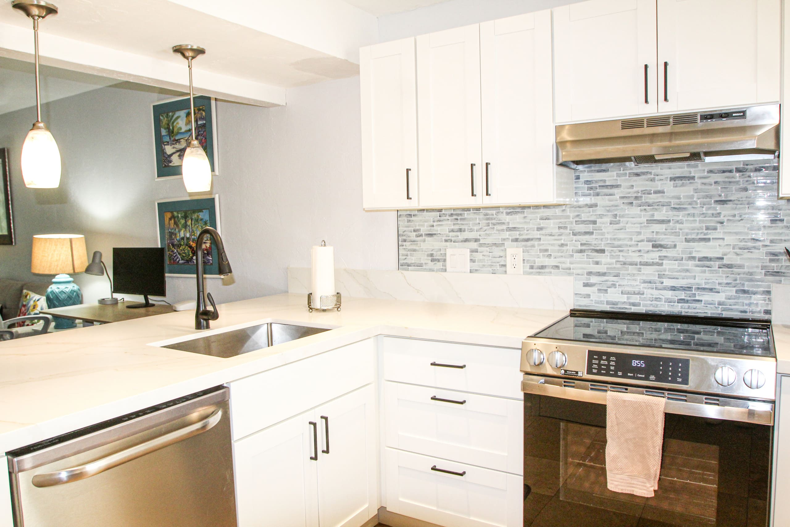 Condo in Kailua-Kona · ★4.48 · 2 bedrooms · 4 beds · 2 private baths - Image 7