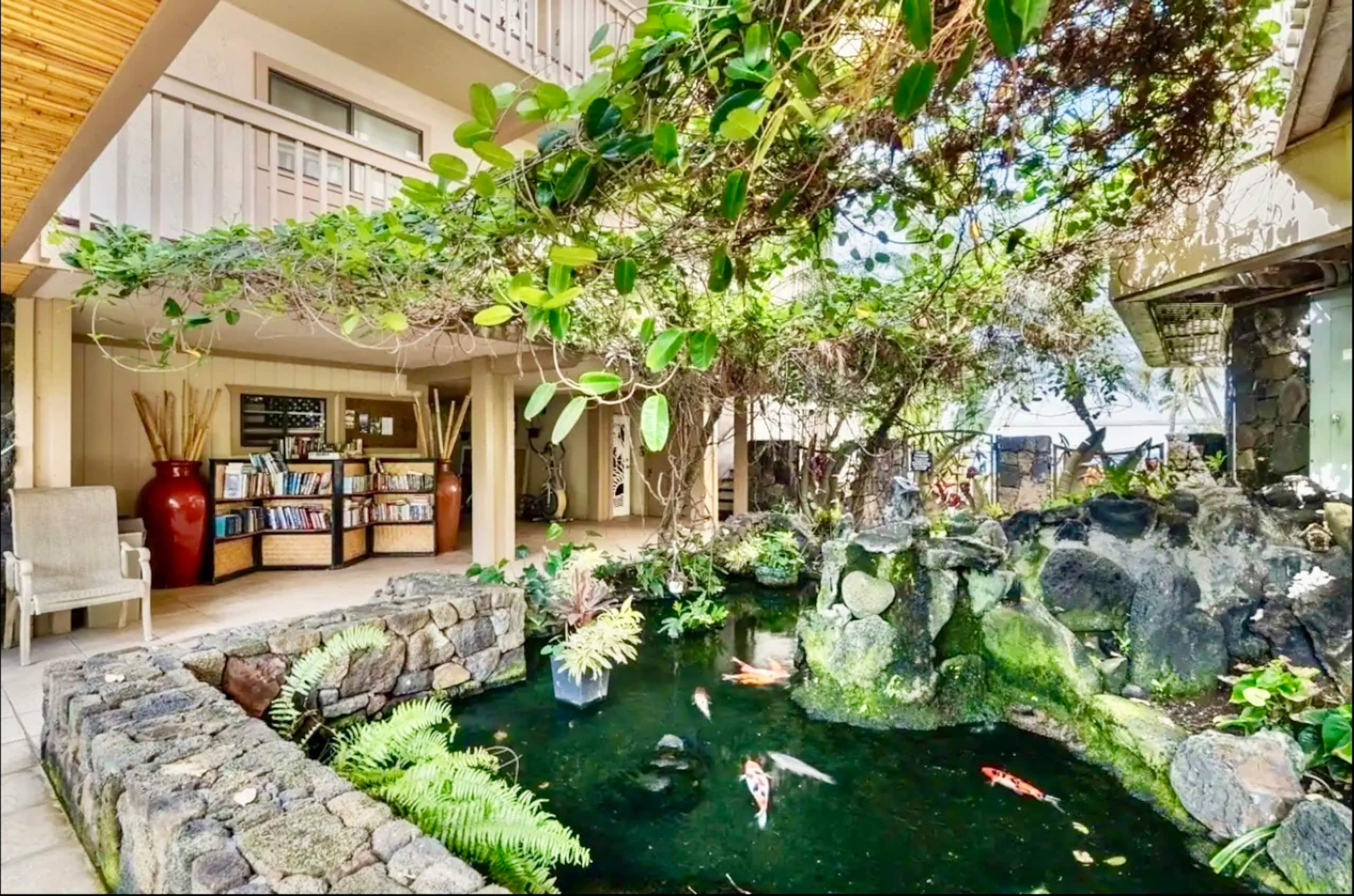 Condo in Kailua-Kona · ★4.48 · 2 bedrooms · 4 beds · 2 private baths - Image 40