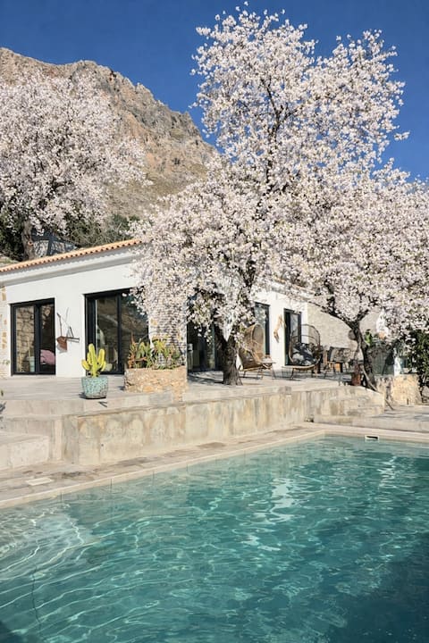 Villa Omdal - Pool - Epic Views - Sierra Nevada