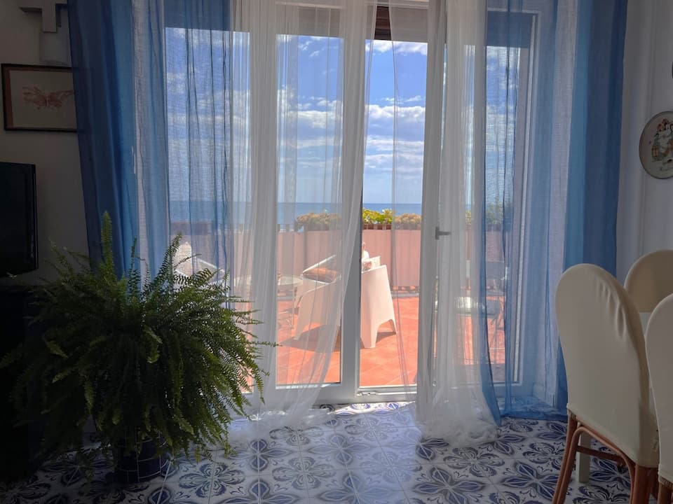 BBHome, above the Amalfi Coast at Vietri, Vietri sul Mare, Campania, Italy, photo 7 of 10