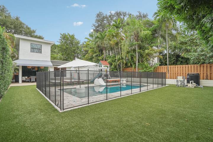 Family-Friendly Lux Las Olas Oasis gallery image 2